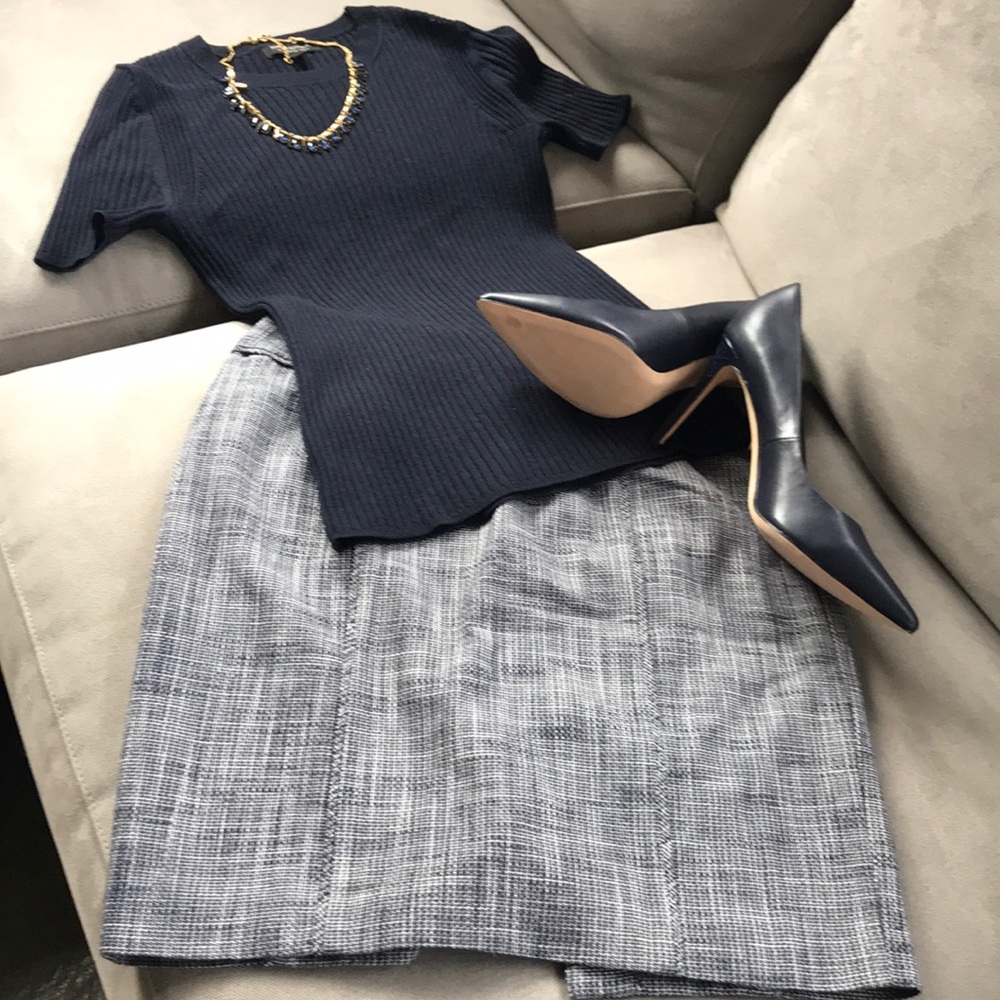 Banana Republic navy tweed skirt